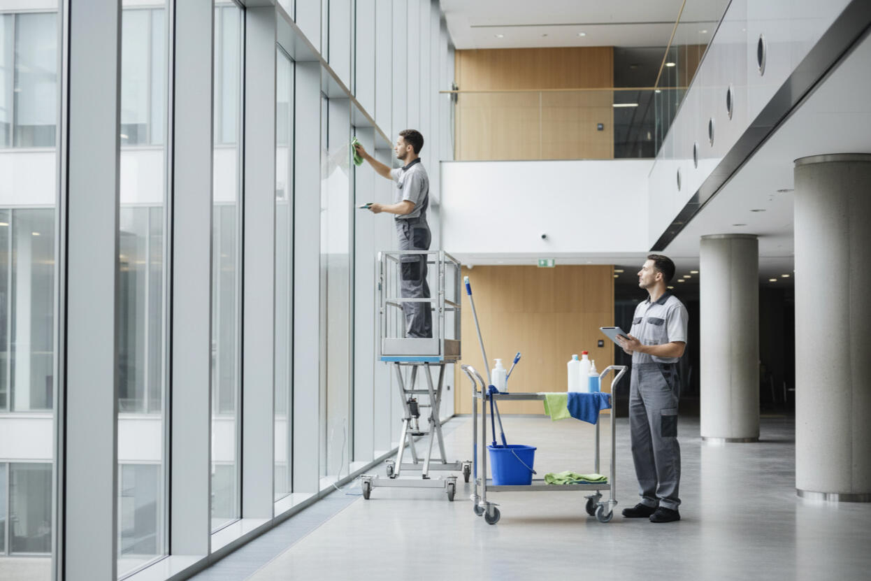 Fenster- & Glasreinigung Fenster- & Glasreinigung